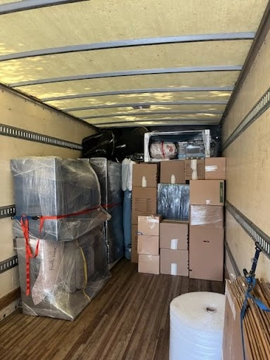 Packing of furniture inside trucks